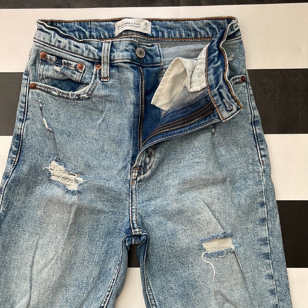 A&F HIGH RISE ANKLE STRAIGHT - Picture 2 of 4